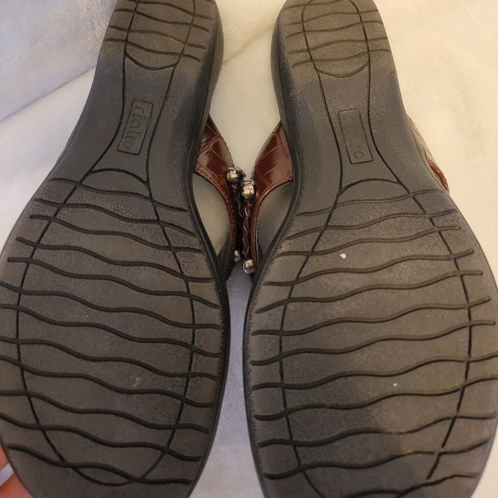 Sandals - Picture 2 of 5